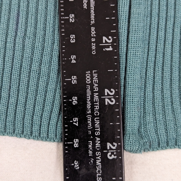 LE Rosee Embellished Floral Cardigan - Beautifully beaded Medium Seafoam… - Picture 13 of 14